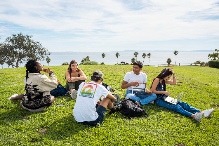 Students on West Lawn